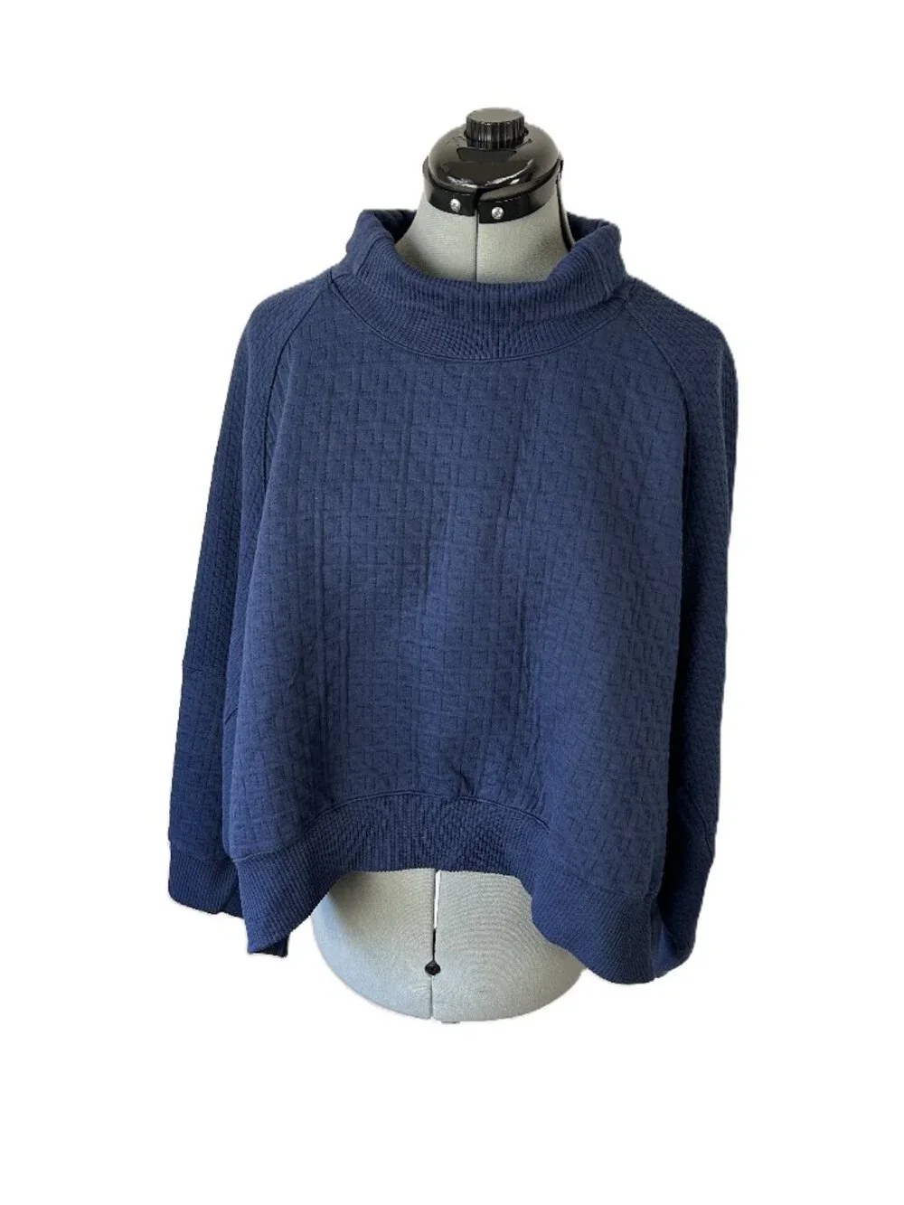 Nike Yoga Therma-FIT Oversized Mock Neck Top S Quilted Blue